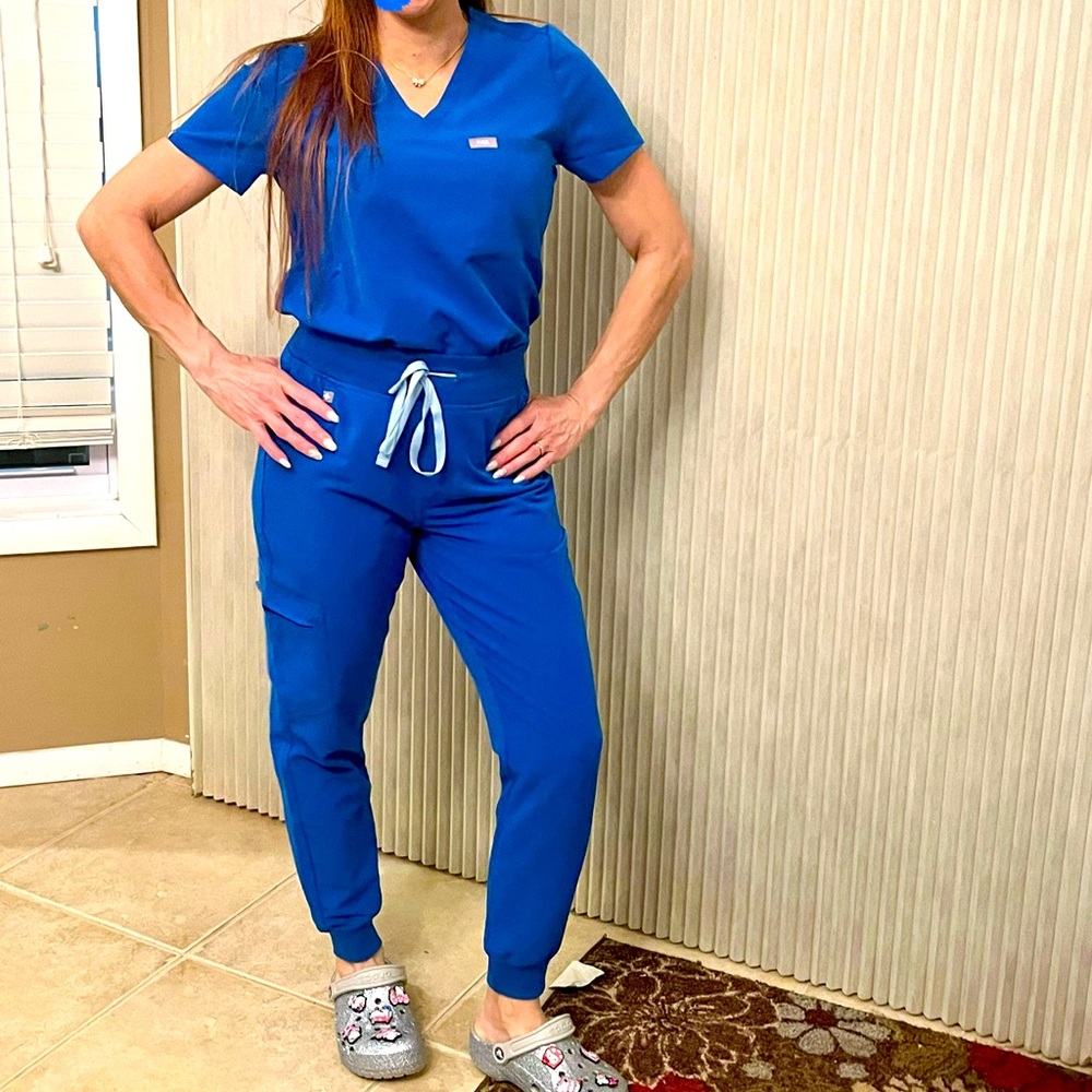 Figs caterina scrub set